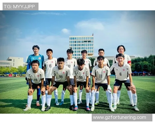 东方小学足球队积极备战校园联赛展现团队精神与拼搏风采
